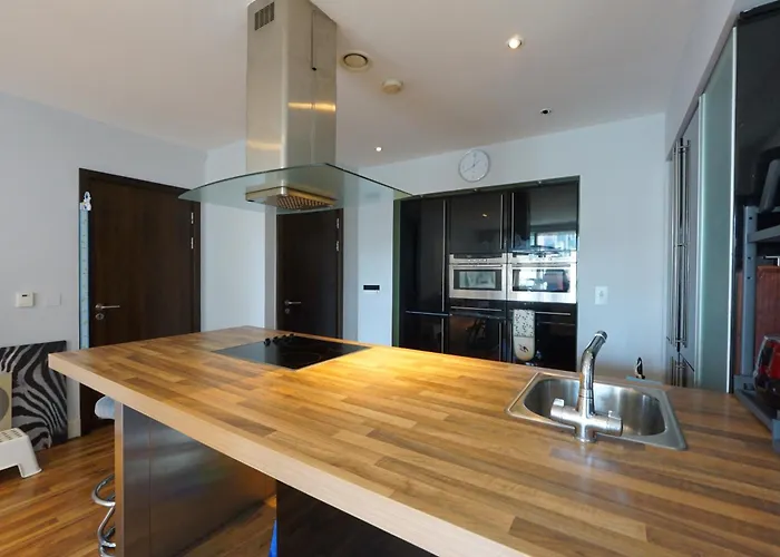 A One-bedroom Cook Appartement *